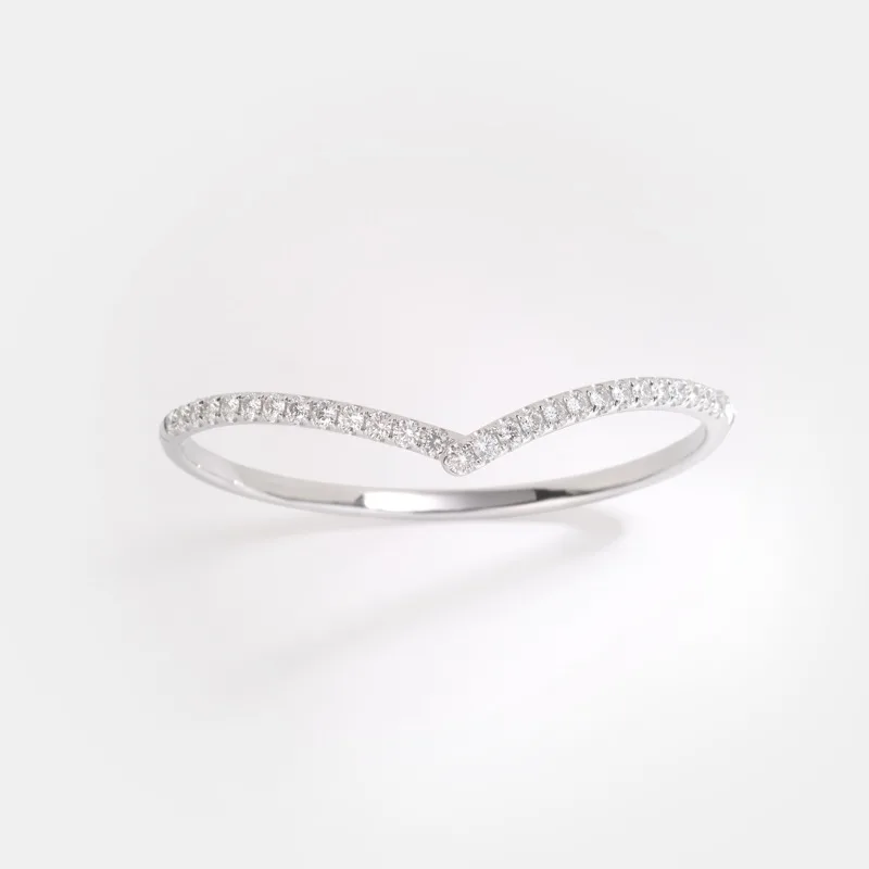 Elara Round Diamond Bangle