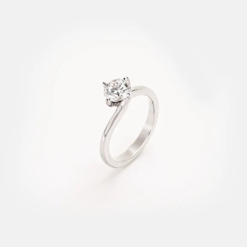 Solitare Aary Premium Round Diamond Ring