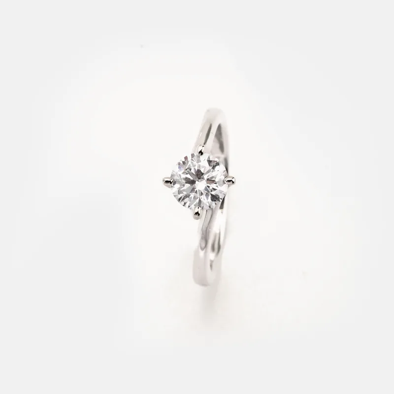 Solitare Aary Premium Round Diamond Ring