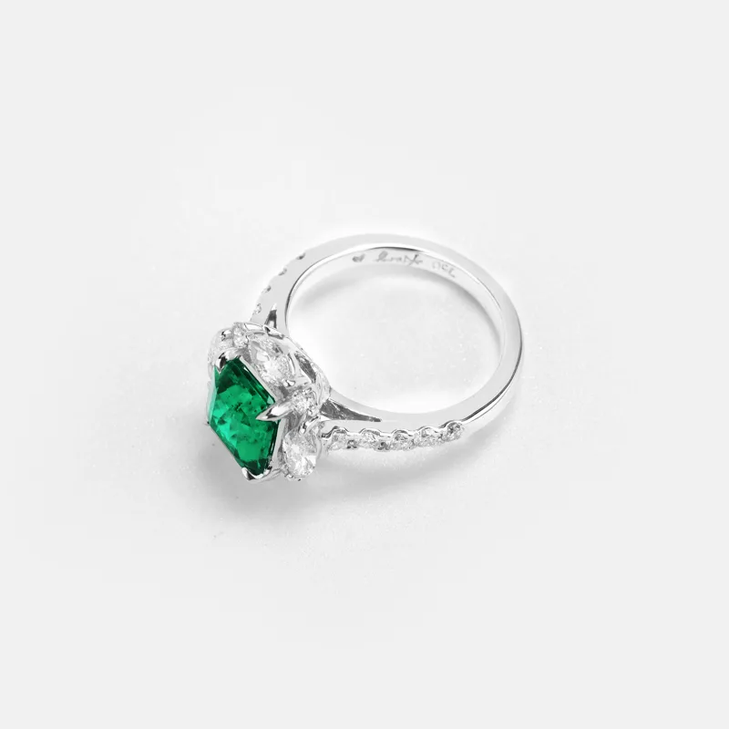 Vespera Octogan Emerald Marquise Cut Diamond Pave Ring
