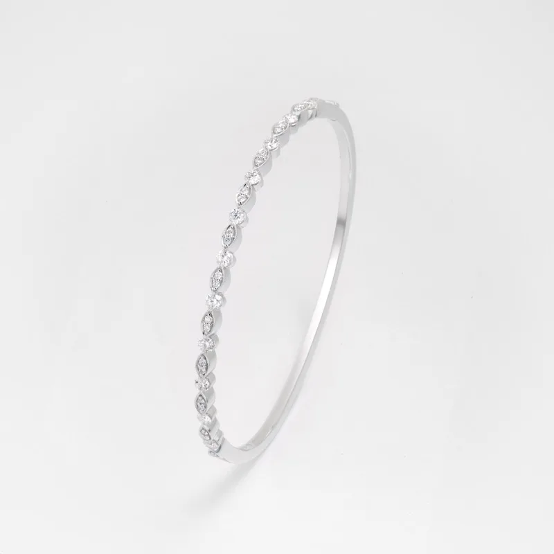 Elara Round Diamond Dainty Bangle