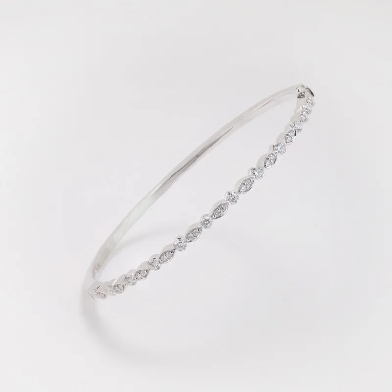 Elara Round Diamond Dainty Bangle
