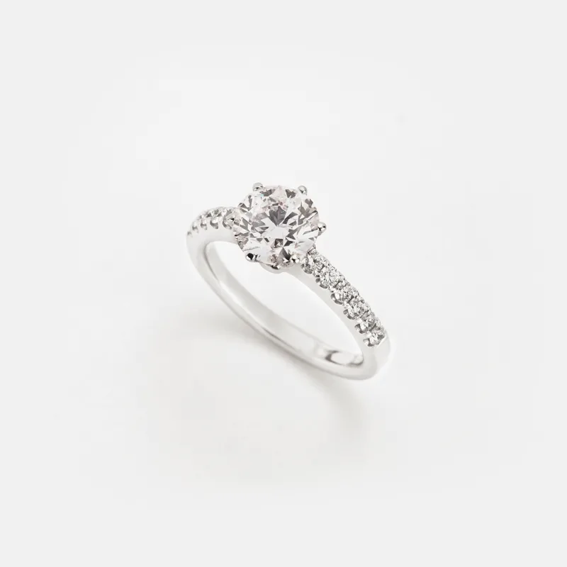 Solitare Aary Premium Pave Diamond Ring