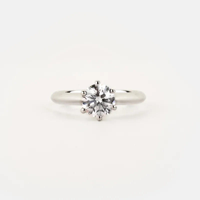 Solitare Aary Premium Round Diamond Ring