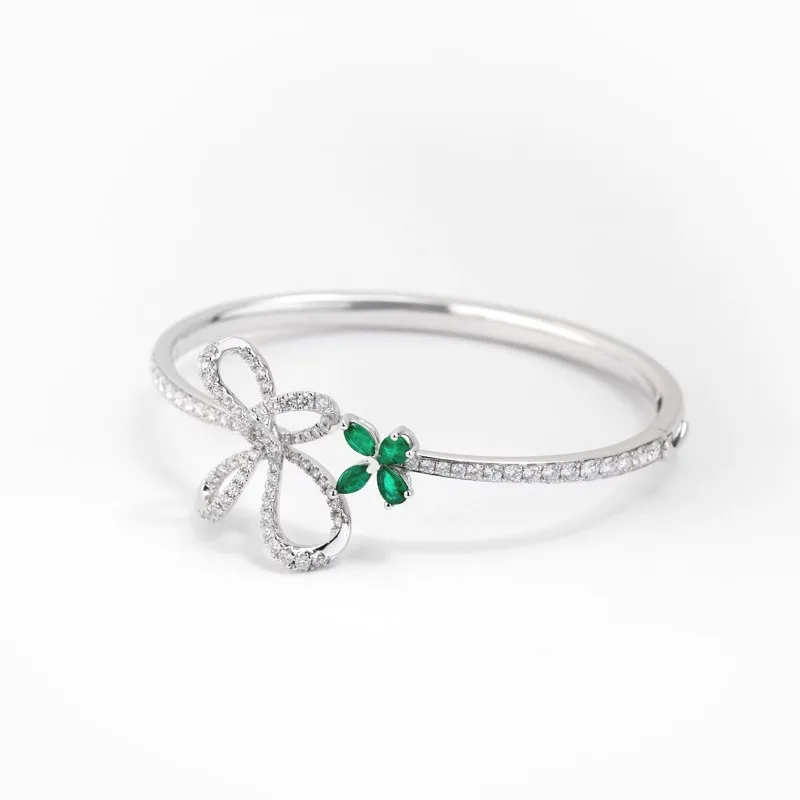 Irisa Pear Shaped Emerald Diamond Bangle