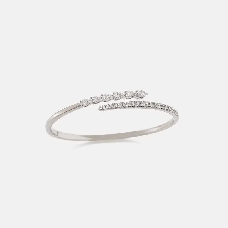 Elara Pear Shaped Round Shaped Diamond Bangle